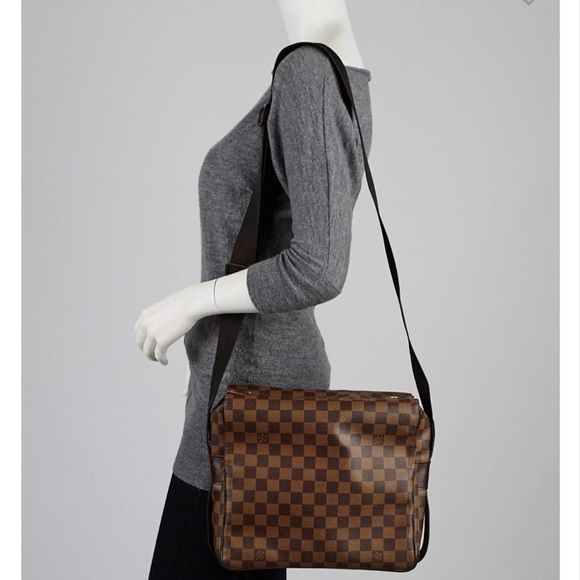 Authentic LOUIS VUITTON Damier Naviglio Messenger Bag - Picture 7 of 12